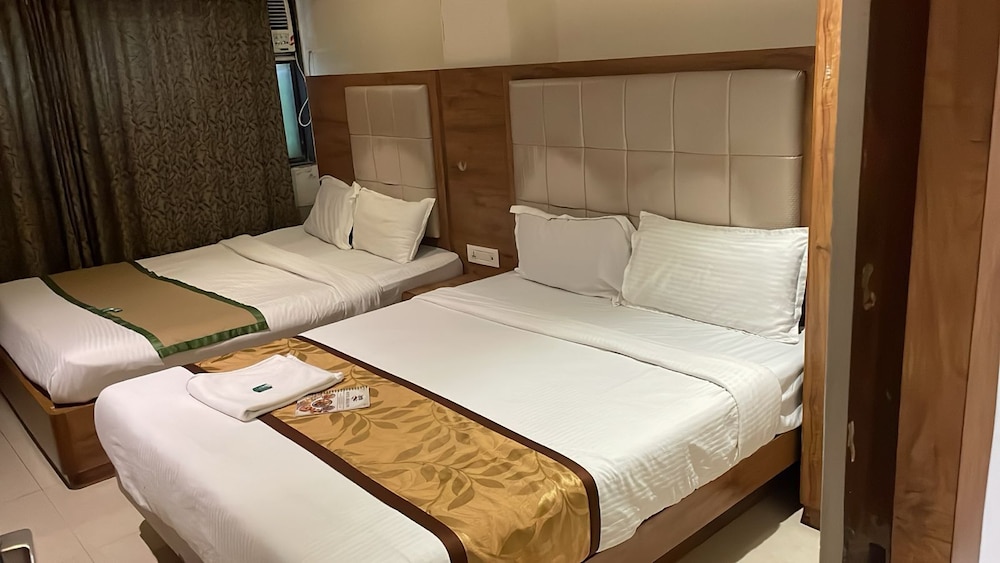 Hotel Rr Inn