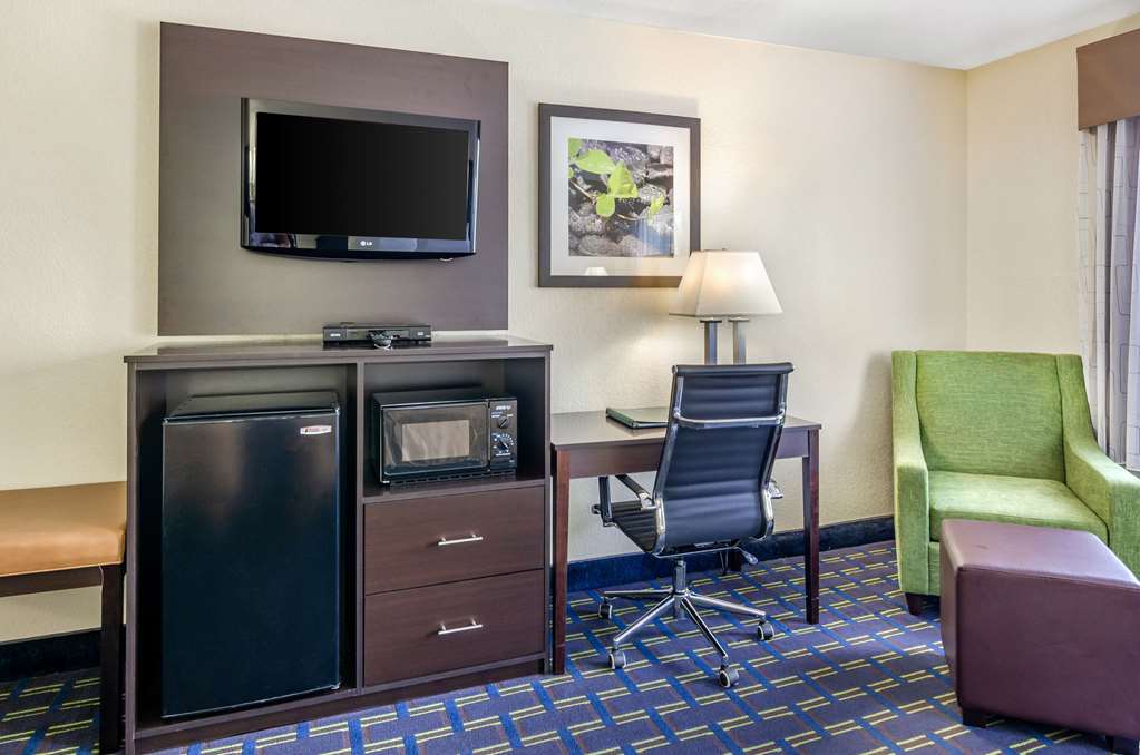 Quality Inn Waynesboro Skyline Drive - photo 14