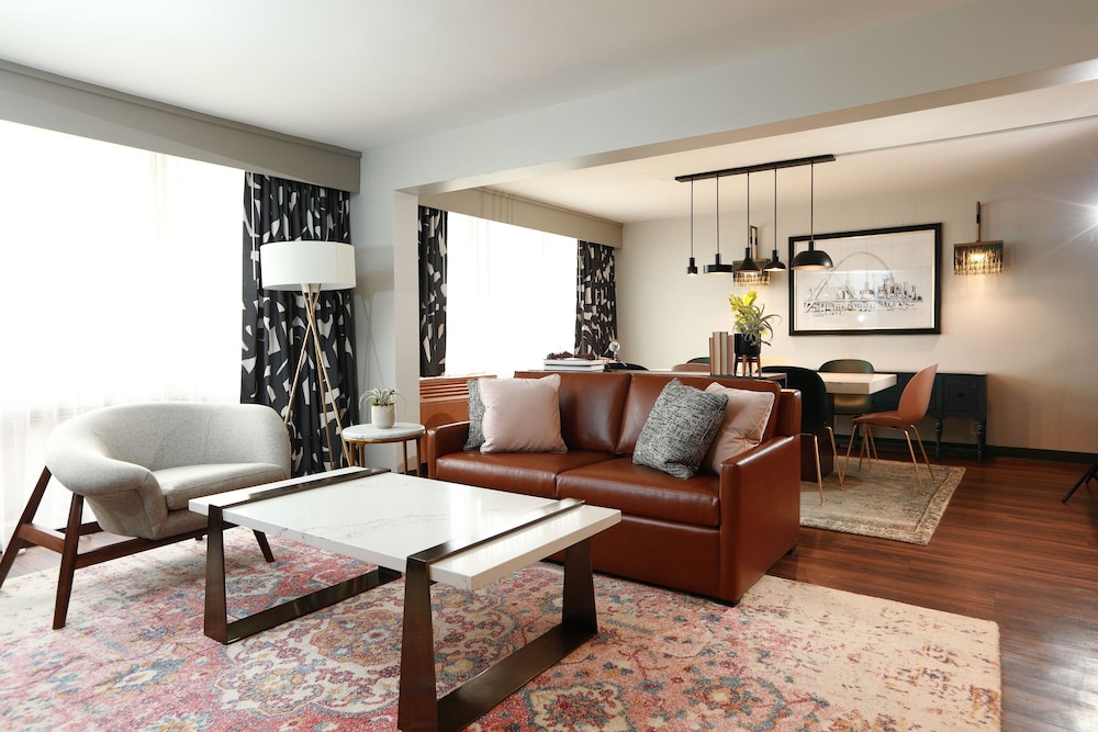 The Beeman Hotel - photo 18