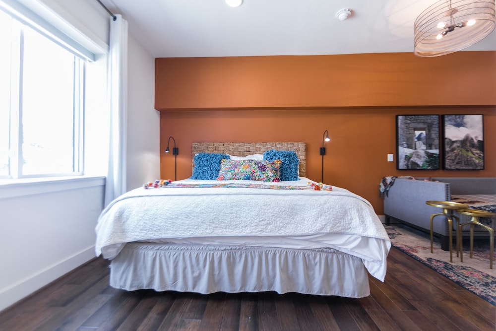 Bishop Arts Hotel by Qresorts. - photo 36