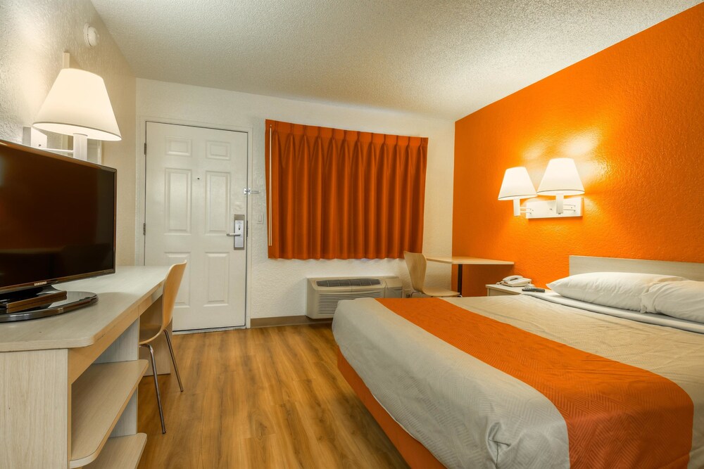 Motel 6 Los Angeles Norwalk - photo 12