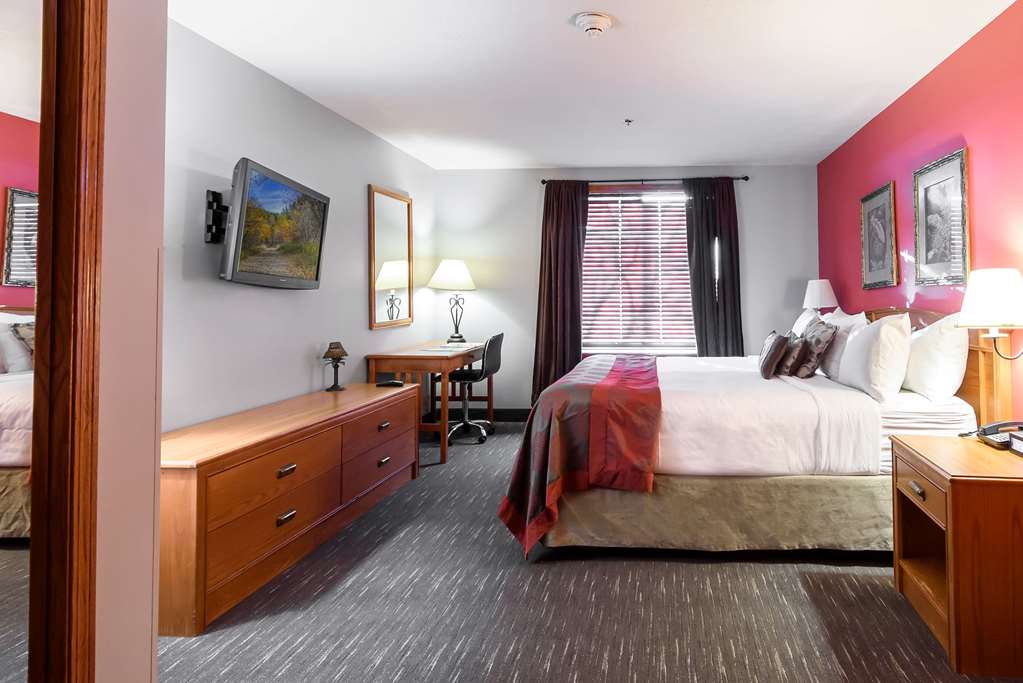Ramada by Wyndham Sioux Falls Airport Waterpark & Event Ctr - photo 56
