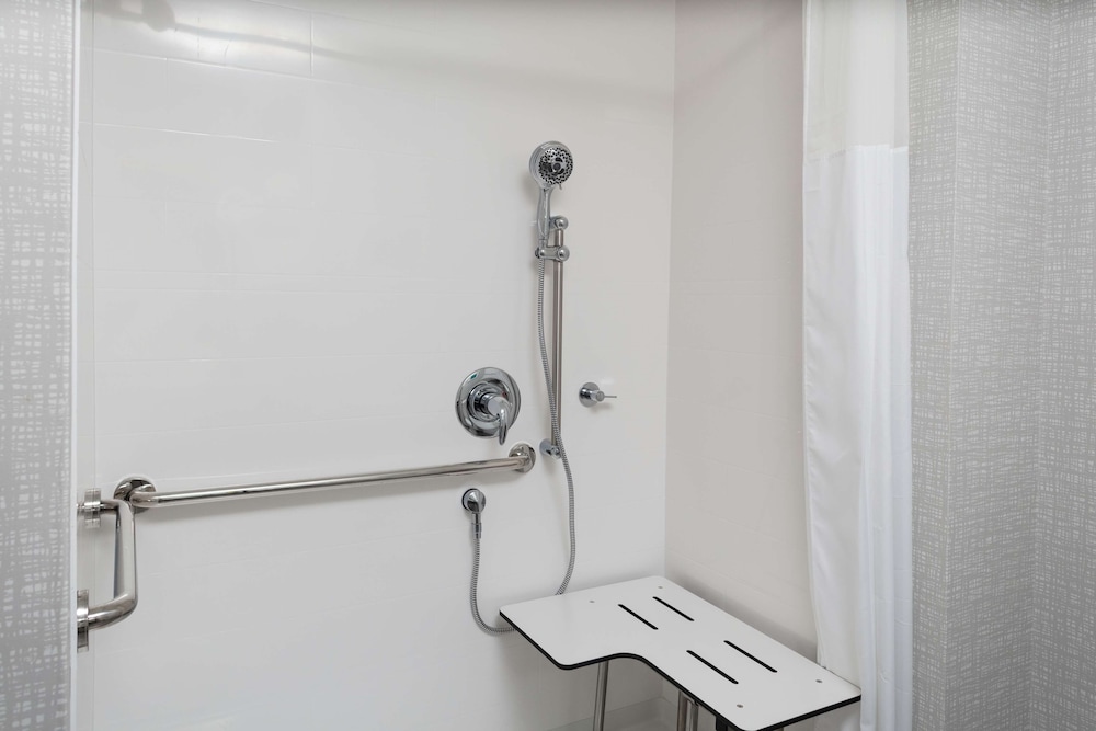 Hampton Inn & Suites Avon Indianapolis - photo 11