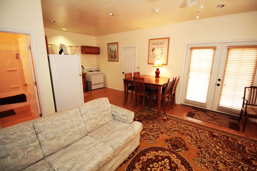 Bird Watcher Inn - photo 40