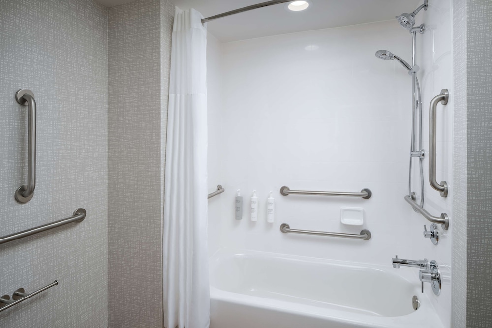 Hampton Inn by Hilton Towson - photo 27
