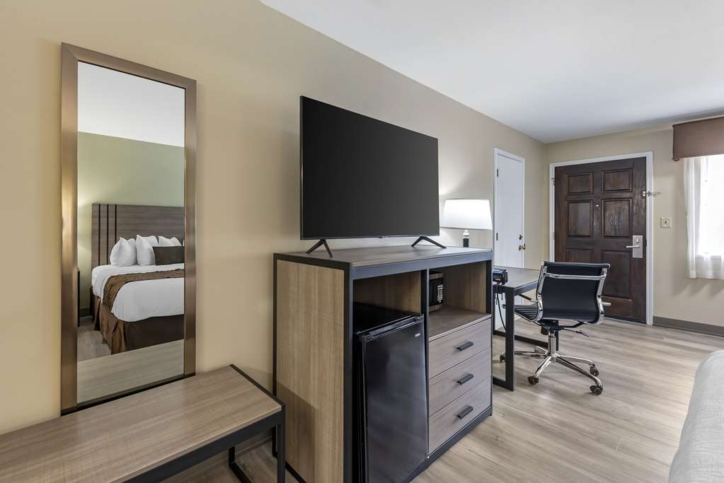 Best Western Inn of Brenham - photo 14
