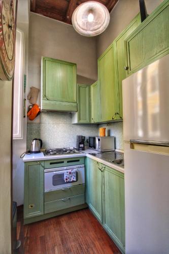 Trastevere Charming Romantic Loft By YourHost — 4-Star Luxury Hotel in Rome, Italy
