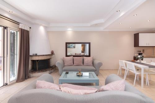 Chora House — 4-Star Luxury Hotel in Kanali, Greece