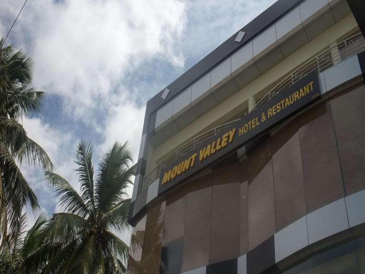 Hotel Mount Valley in Kataragama, Sri Lanka