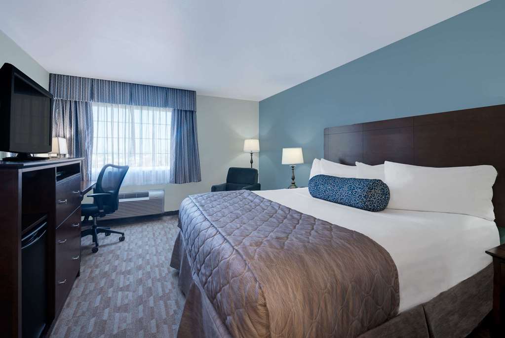 Baymont by Wyndham Minot - photo 7