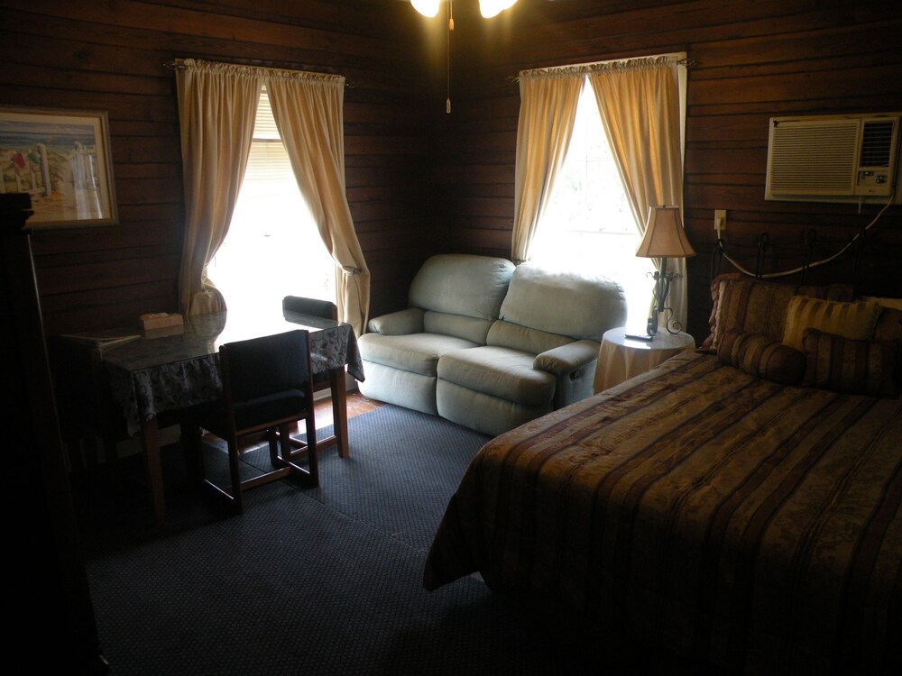 1876 Heritage Inn - photo 3