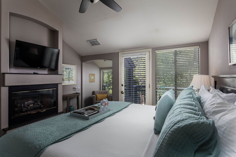 The Inn Above Oak Creek - photo 41