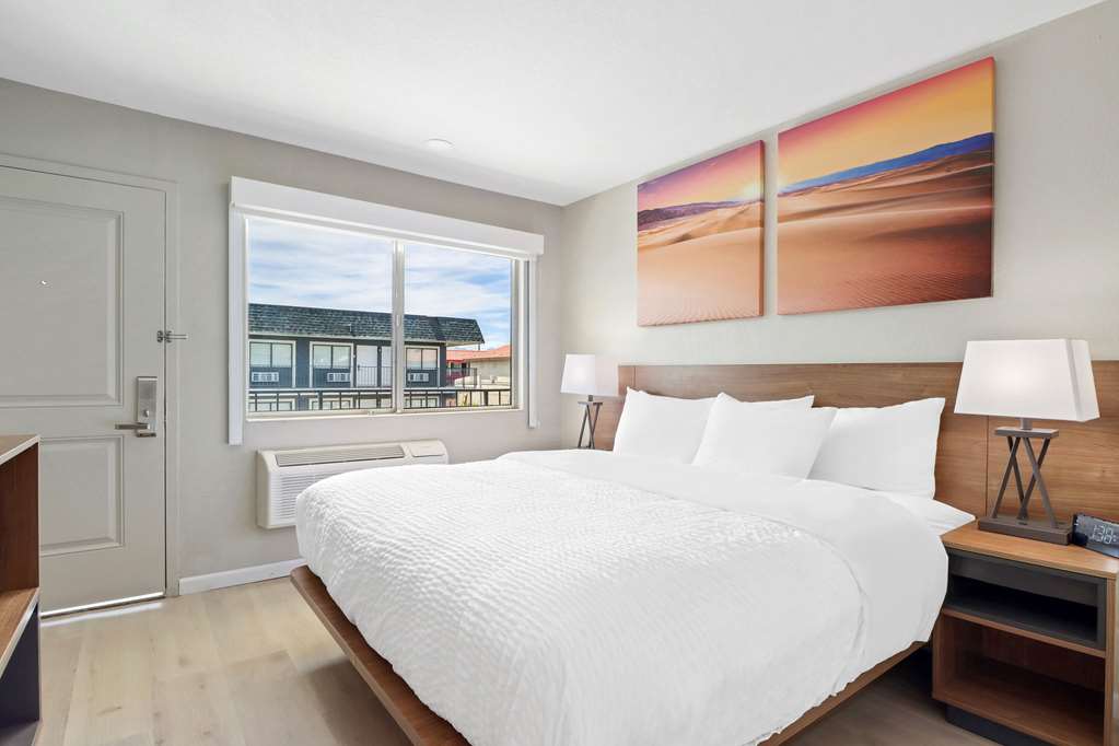 Clarion Pointe Ridgecrest near China Lake Naval Station - photo 20