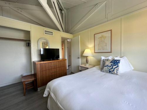 Coco Plum Beach & Tennis Club & Marina - photo 32