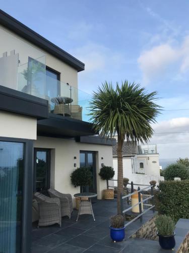 Mevagissey Boutique Flatlet with sea and countryside views — 4-Star Luxury Hotel in Mevagissey, United Kingdom