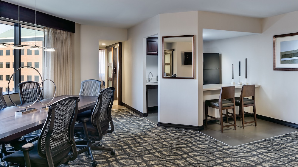 Embassy Suites by Hilton Dallas Love Field - photo 16