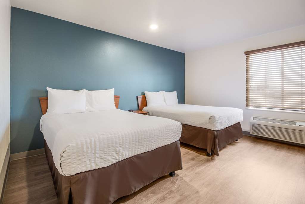 WoodSpring Suites Houston Baytown - photo 10