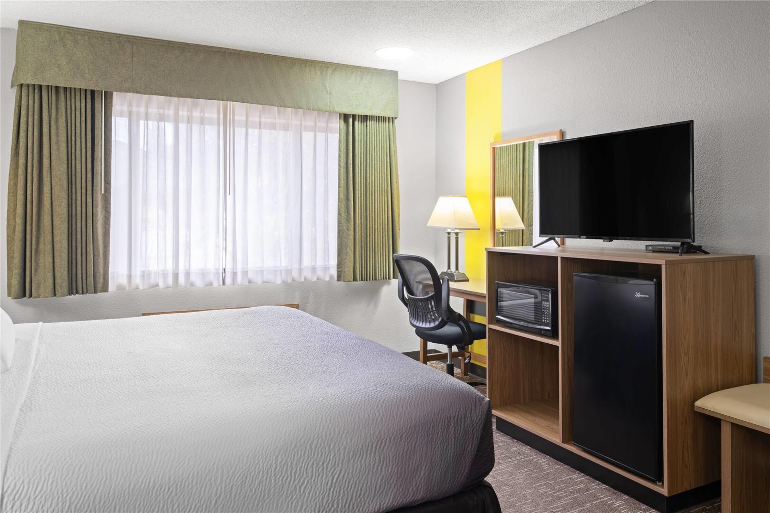 Super 8 by Wyndham Baker City - photo 22