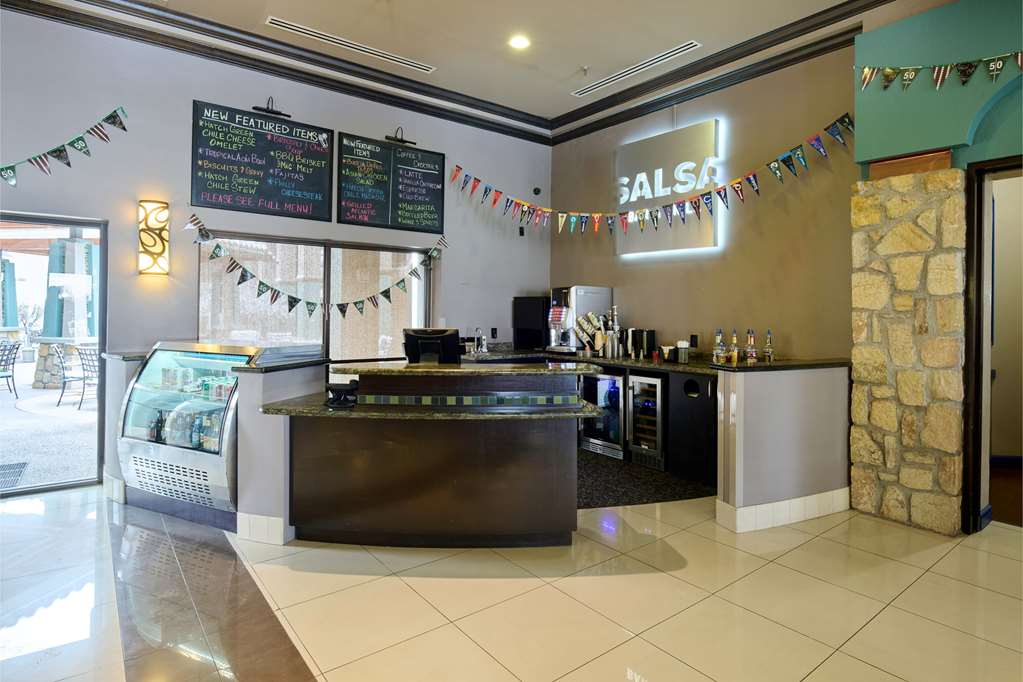 Wyndham El Paso Airport Hotel & Waterpark - photo 6