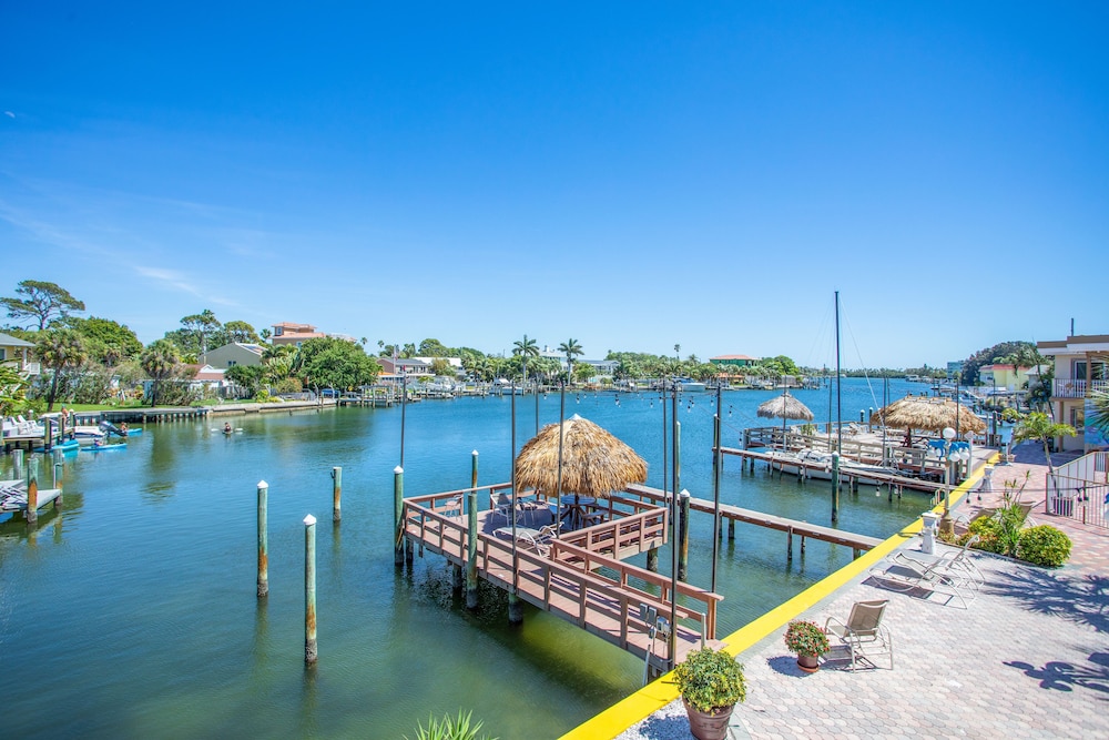 Bayview Plaza Waterfront Resort - photo 91
