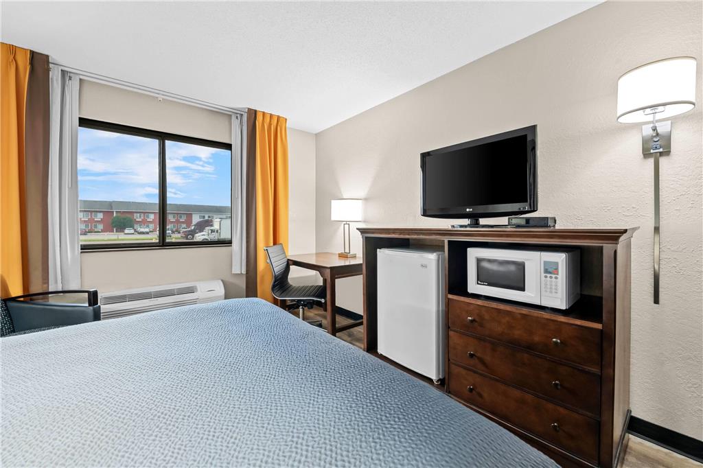 Super 8 by Wyndham Alexandria MN - photo 31