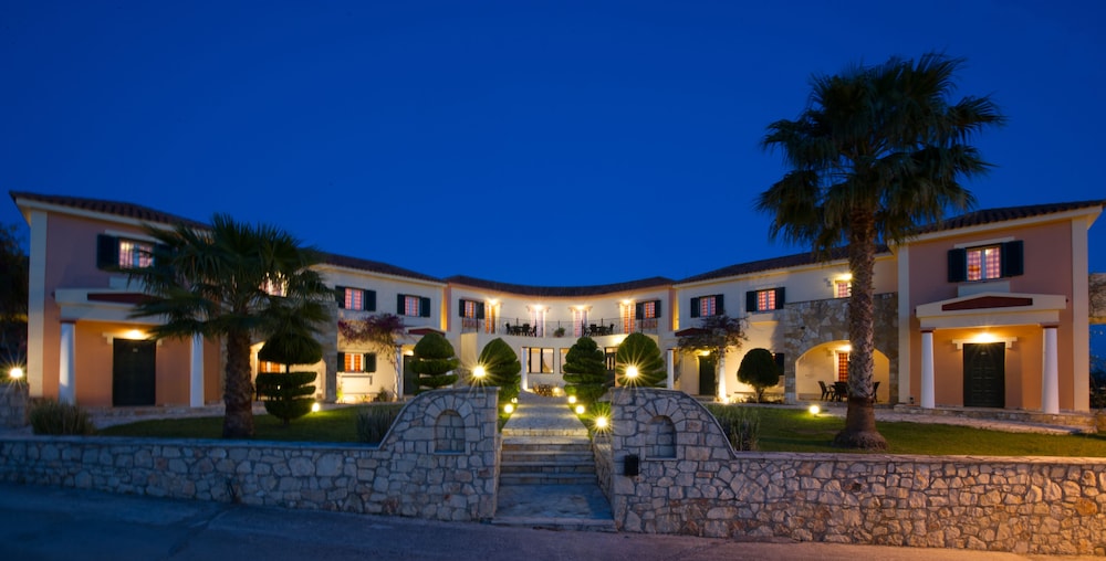 Elanthi Village Hotel pet-friendly hotel Zakynthos