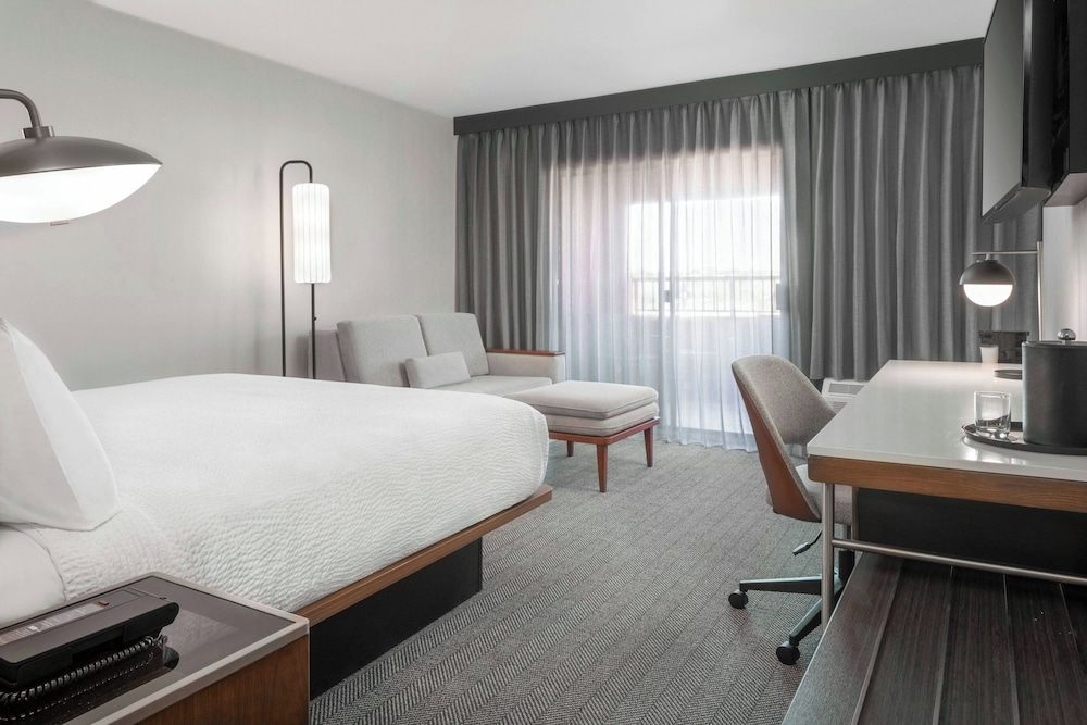 Courtyard by Marriott Farmington - photo 9