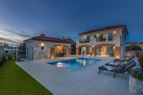 Villa Batana — 4-Star Luxury Hotel in Sukosan, Croatia
