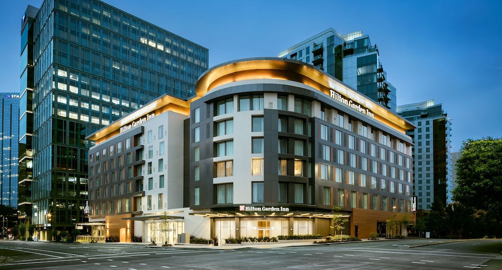 Hilton Garden Inn Seattle Bellevue Downtown WA - photo 92
