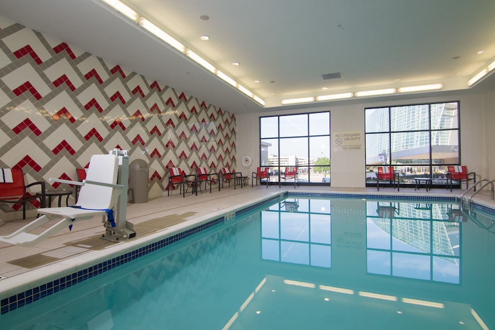 Hampton Inn & Suites Tulsa Downtown - photo 26