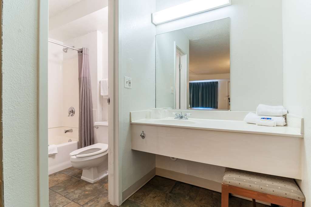 Motel6 Farmington Hills MI Northwest Farmington Hills - photo 27