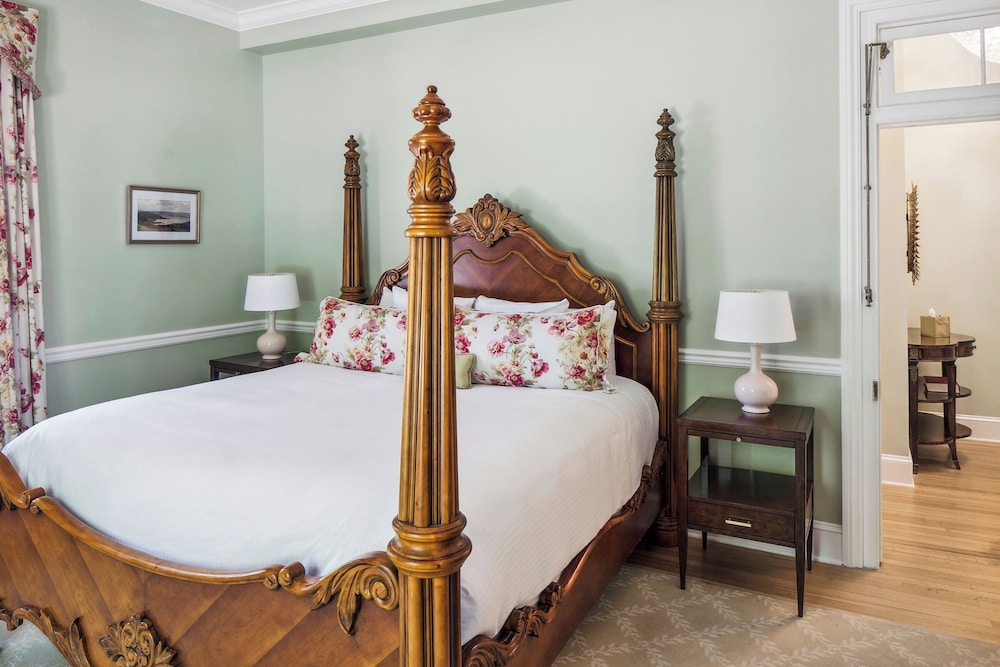 The Tidewater Inn - photo 14