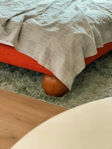 Chic Studio near Fabrika By Wehost
