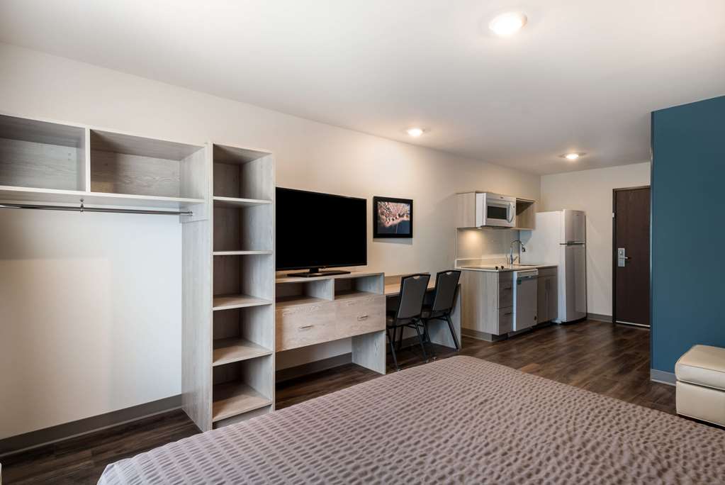 WoodSpring Suites Greensboro High Point North - photo 20