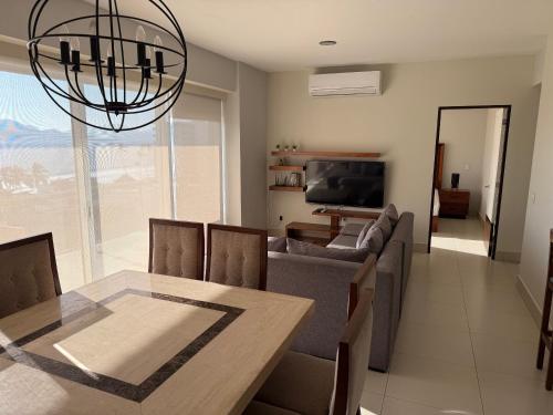 Hermoso Departamento De Lujo En Manzanillo A Pie De Playa En Ponto Horizonte Manzanillo. Para Hasta 8 Personas De Lo Mejor De Manzanillo. Hermosa Vista Al Mar — 4-Star Luxury Hotel in Manzanillo, Mexico