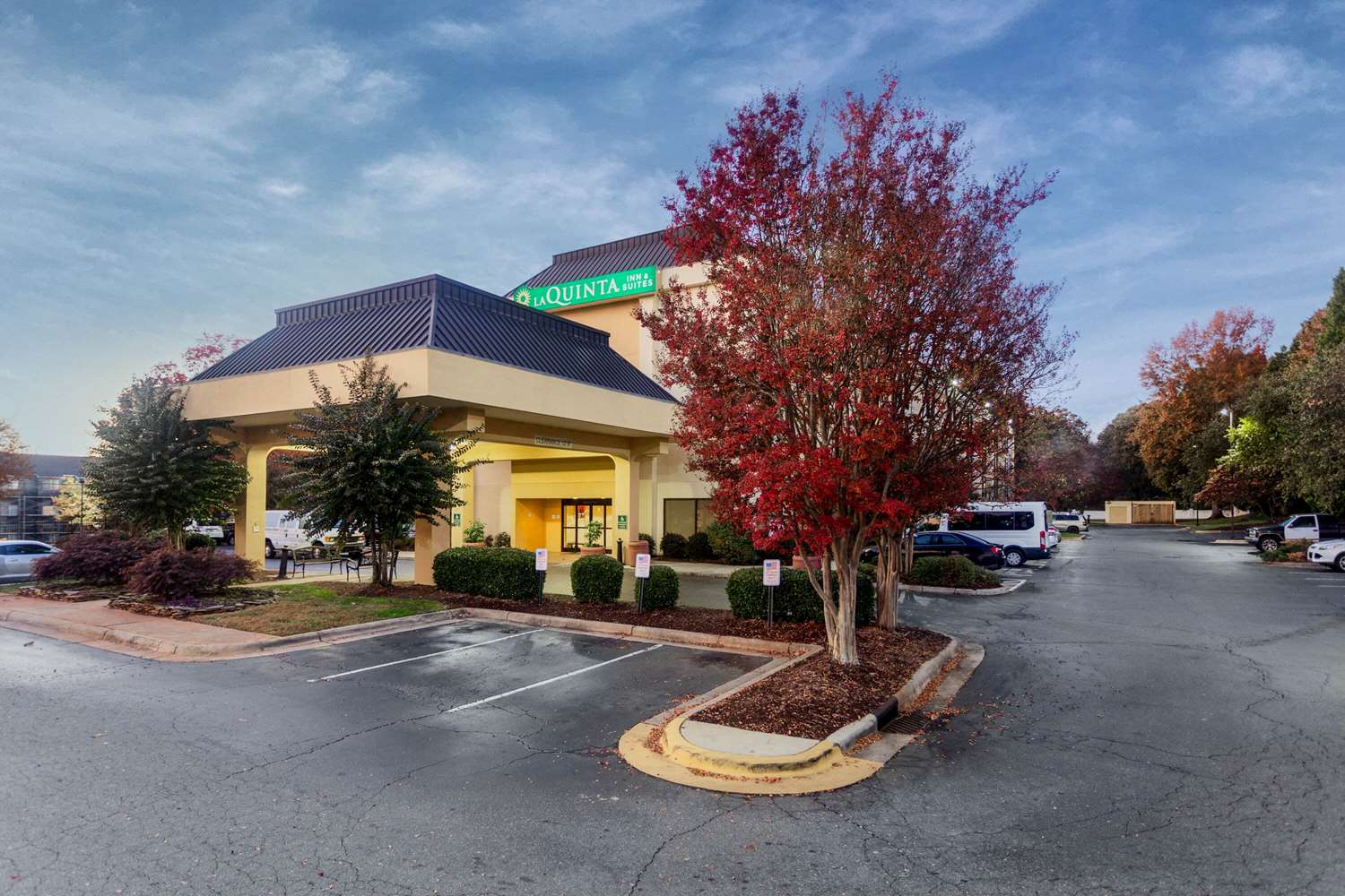 Spark by Hilton Charlotte Airport North - photo 23