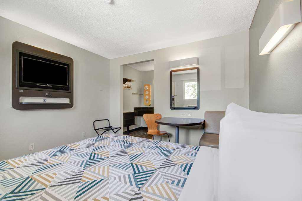 Motel 6 San Jose CA Airport - photo 18