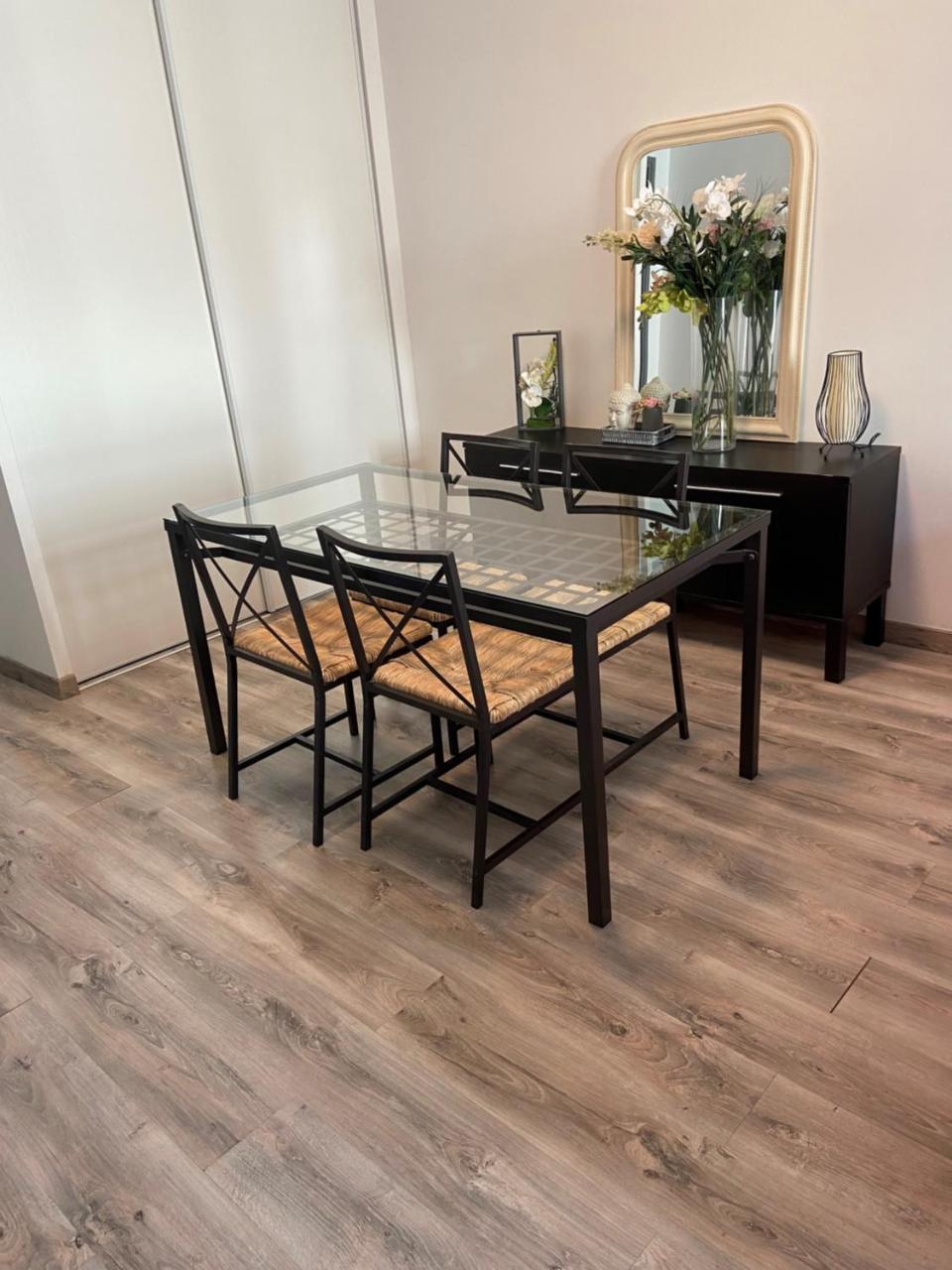 Appartement Au Cœur du Vieil Antibes — 4-Star Luxury Hotel in Antibes, France