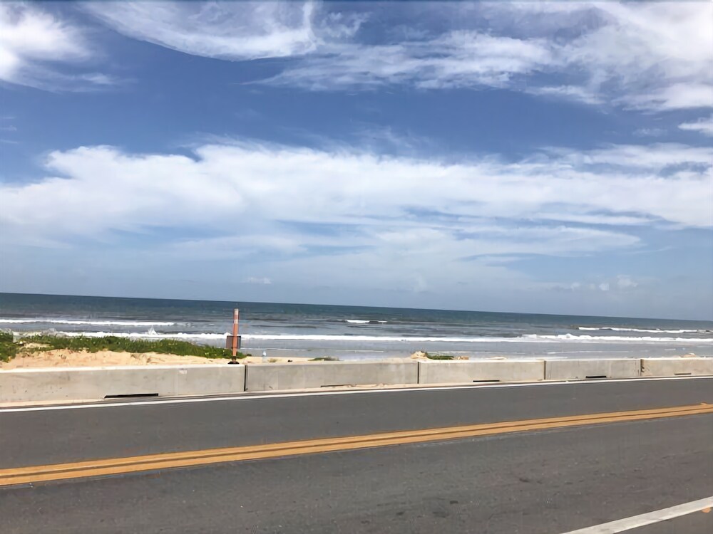 Beach Front Motel - photo 35