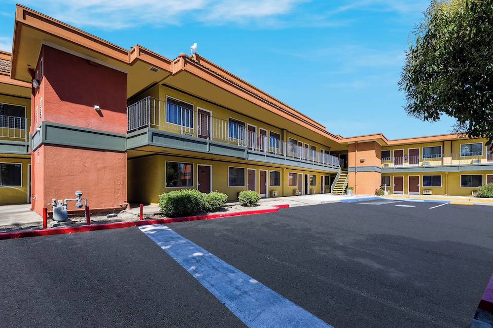 Rodeway Inn Livermore - photo 27