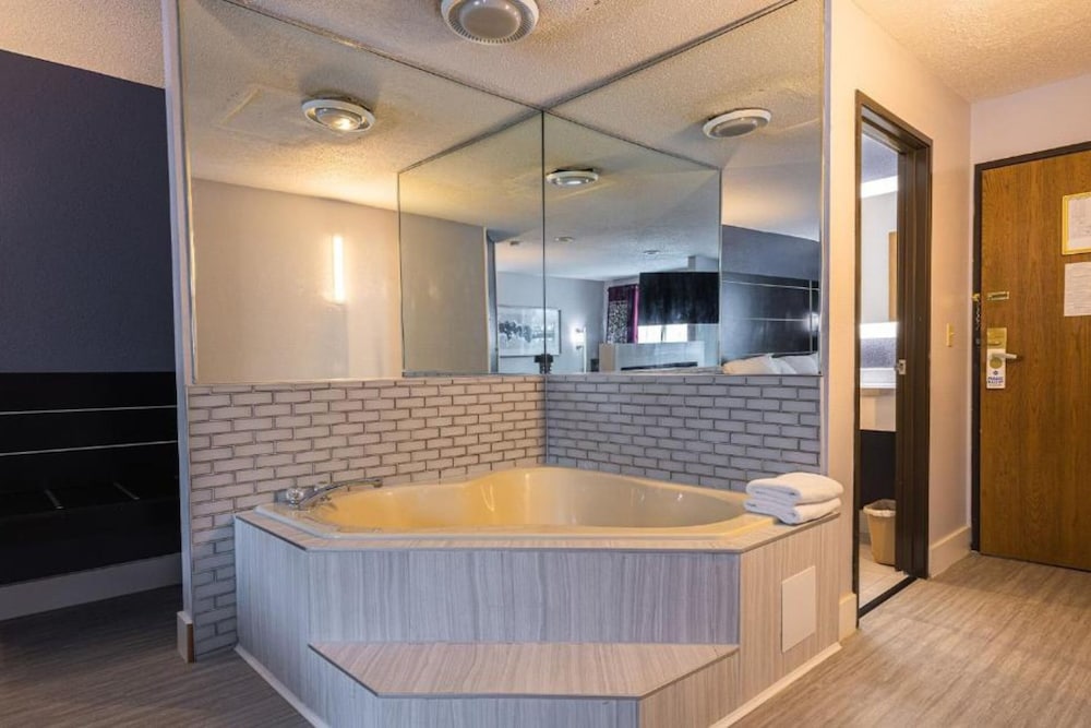 Coratel Inn & Suites by Jasper Hastings - photo 8