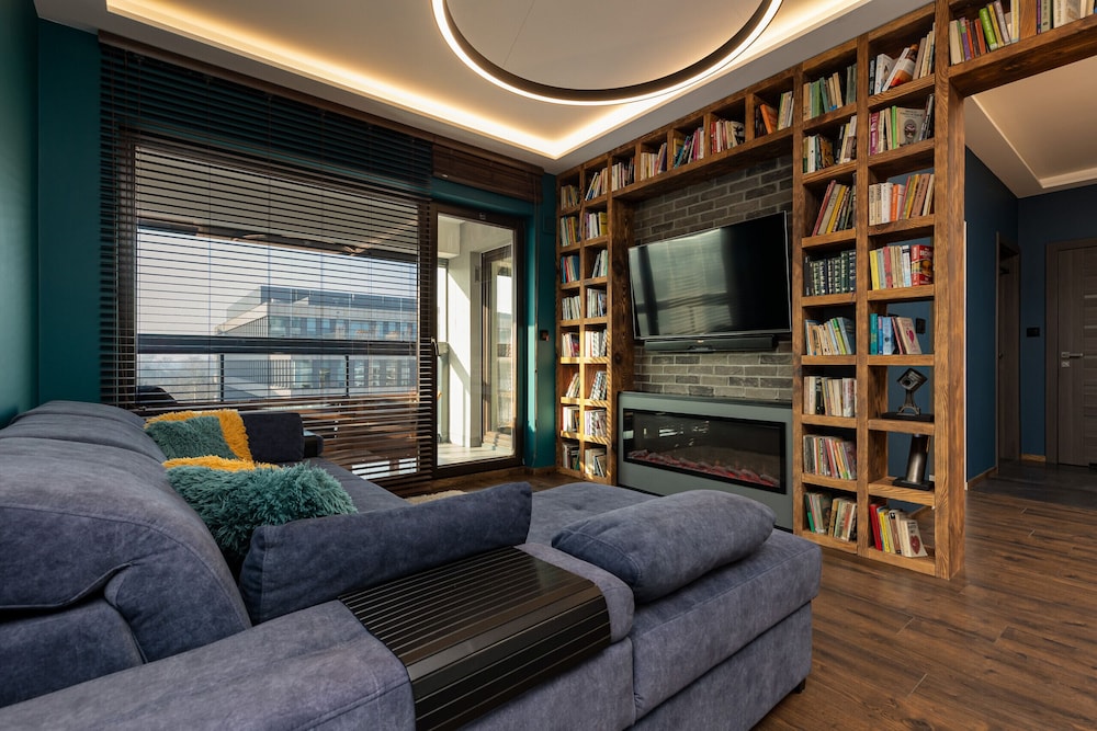 Emerald Residence Warsaw with Parking by Noclegi Renters — 4-Star Luxury Hotel in Warsaw, Poland