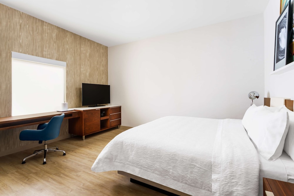 Hampton Inn & Suites Santa Monica - photo 14