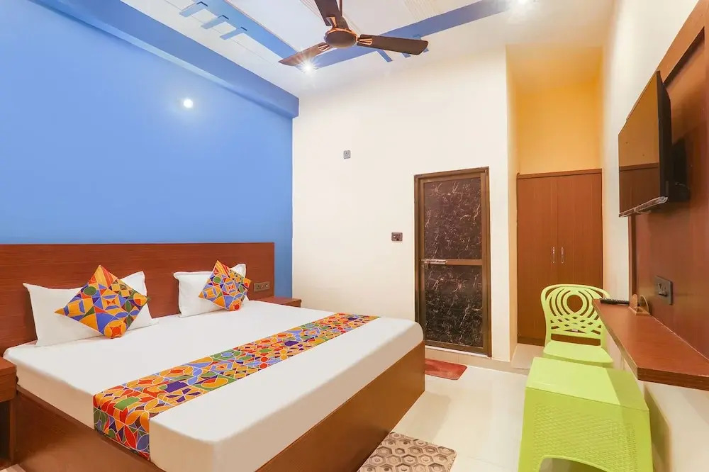 Fabexpress Atithi Niwas - carbon neutral hotel in Ajodhya