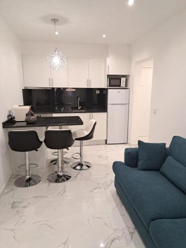 Apartamento T1 a 10m da praia Quarteira — 4-Star Luxury Hotel in Quarteira, Portugal