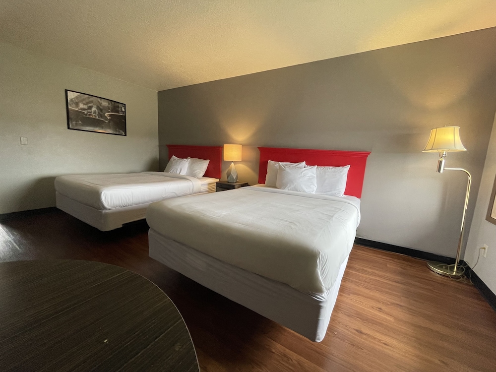 Sunnyside Inn & Suites - photo 39