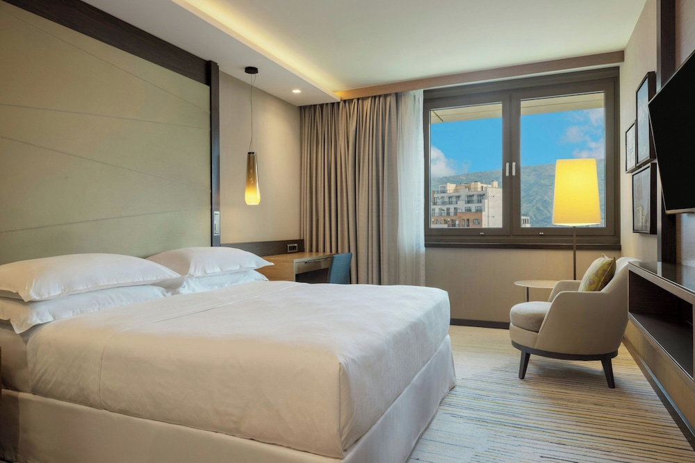 Sheraton Grand Tbilisi Metechi Palace
