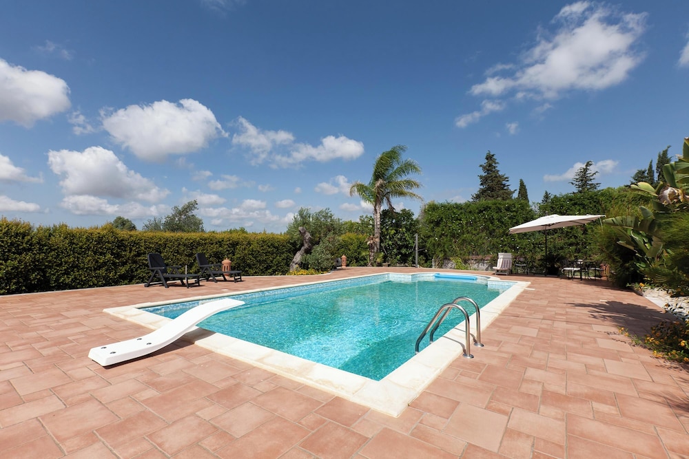 Villa Menhir with pool garden and tennis — 4-Star Luxury Hotel in Tuglie, Italy