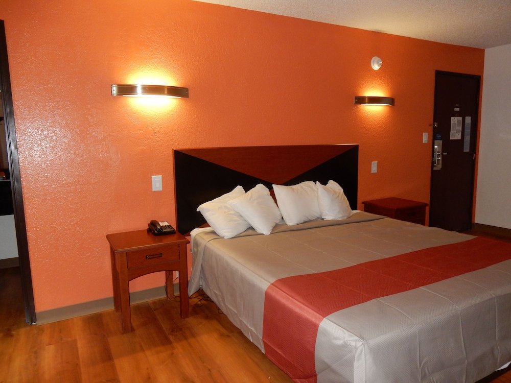 Quality Inn Ponca City - photo 7