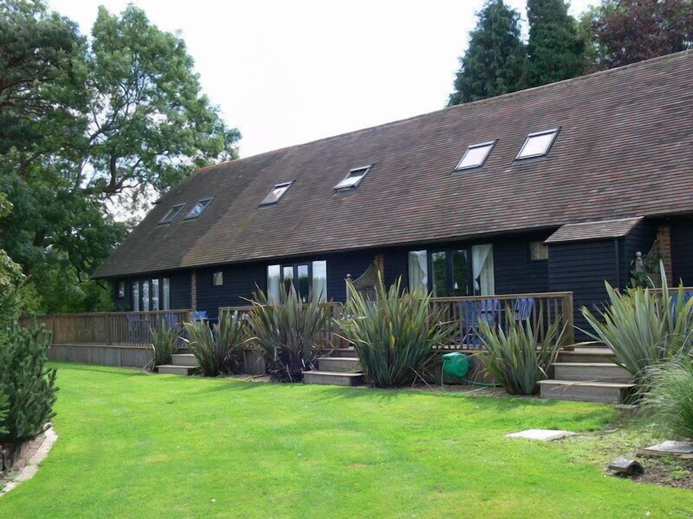 Frith Farm House Cottages — 5-Star Luxury Hotel in Canterbury, United Kingdom